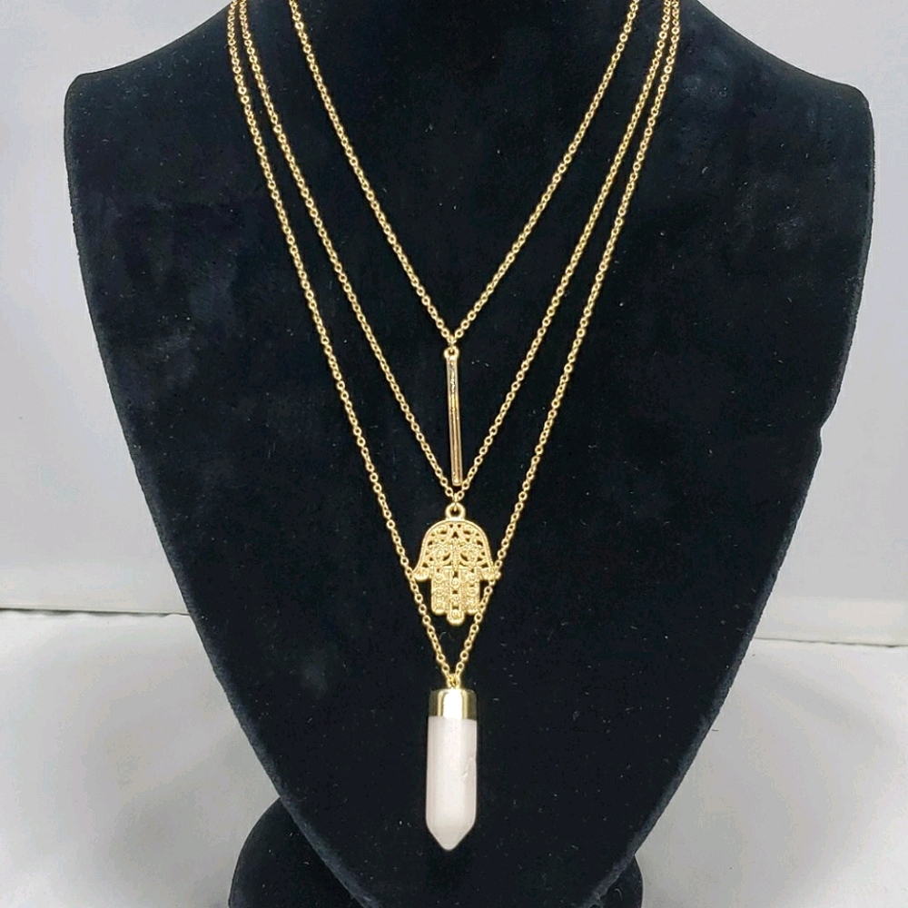 NWT  Hamsa gold multi level necklace